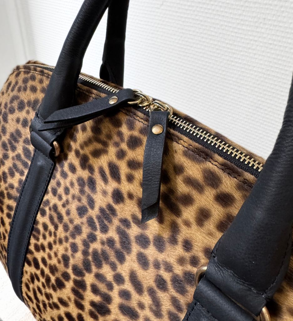 JOSEFINA LARGE LEOPARD - Leather diaper bag and work bag