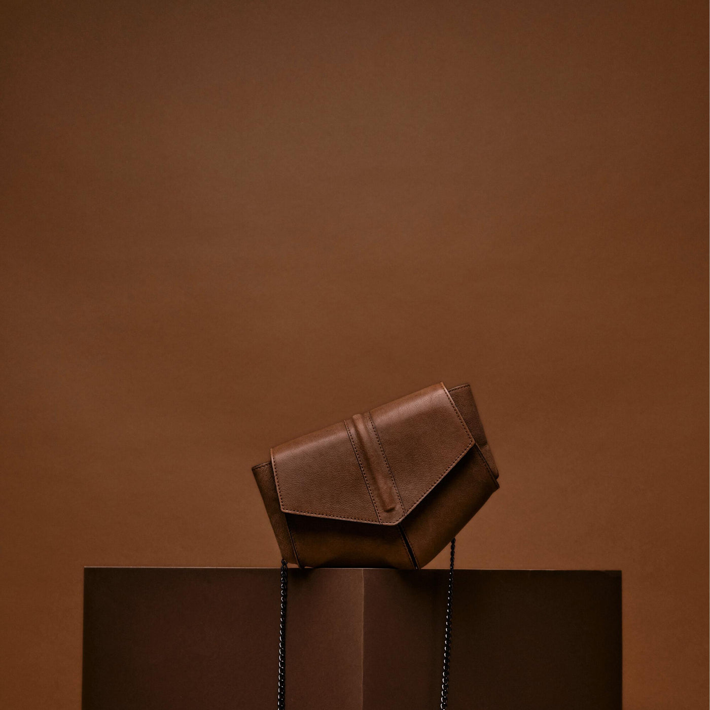 JOSEFINA BELTBAG BROWN